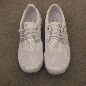 On Cloud Running Sneakers size 7.5